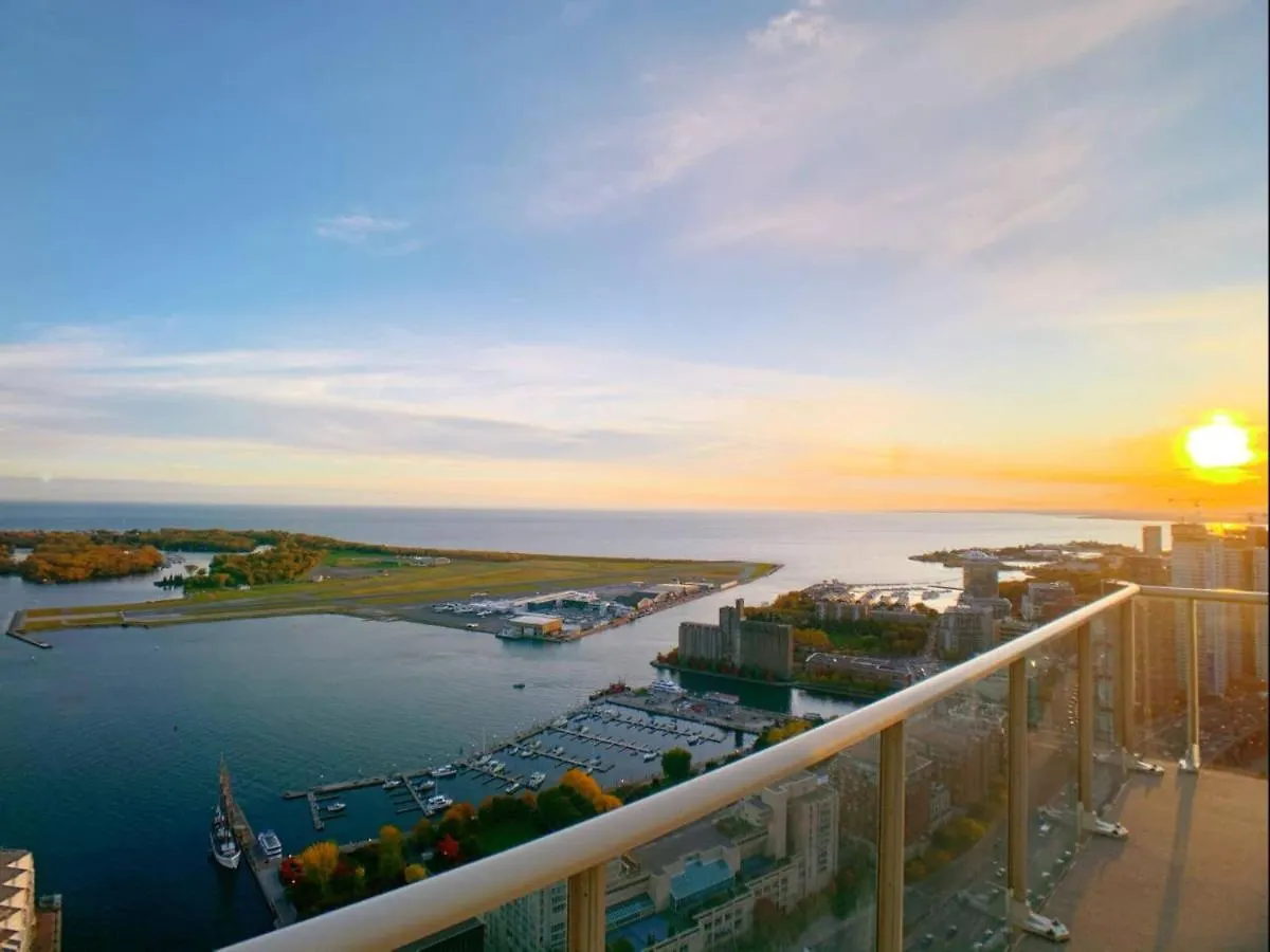 Luxury Penthouse In Downtown Toronto Lägenhet 0*,  Kanada